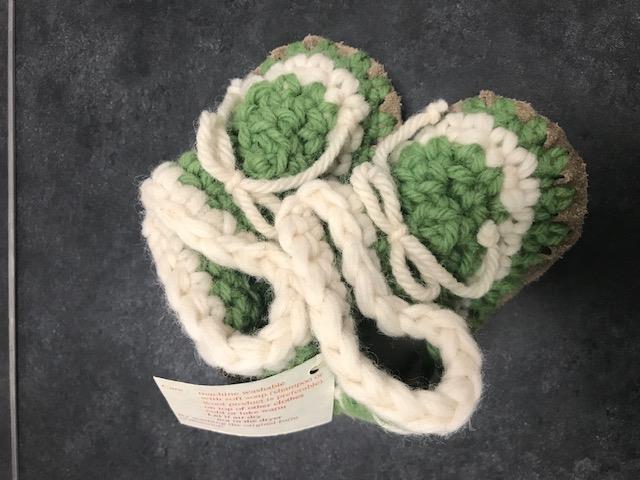 Light Step Rainbow Slippers Size 2-3