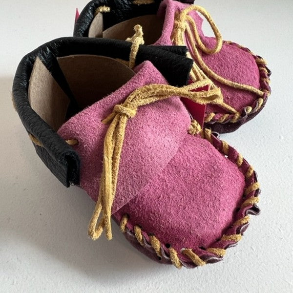 Pink hot sale baby moccasins